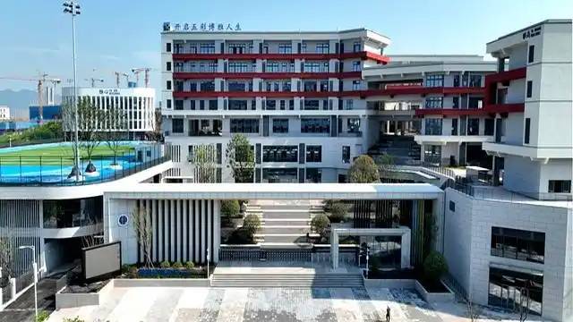 80.49亿元！两江产城公司加快重点项目建设